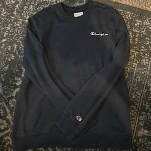 Vintage navy blue Champion crewneck sweatshirt